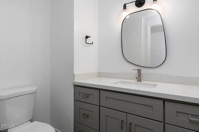 17104 Avenida De La Herradura, Los Angeles, CA 90272