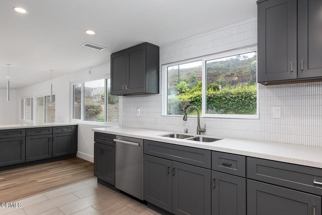 17104 Avenida De La Herradura, Los Angeles, CA 90272