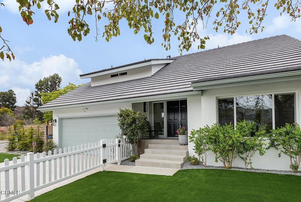 17104 Avenida De La Herradura, Los Angeles, CA 90272