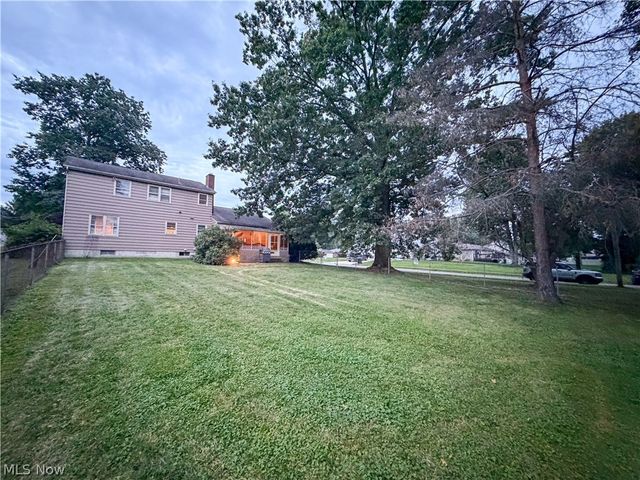 686 Forestridge Drive, Boardman, OH 44512