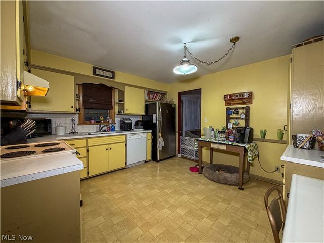 686 Forestridge Drive, Boardman, OH 44512