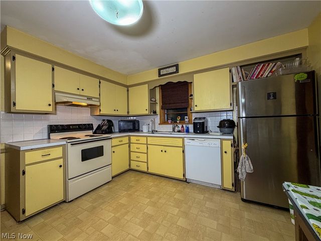 686 Forestridge Drive, Boardman, OH 44512