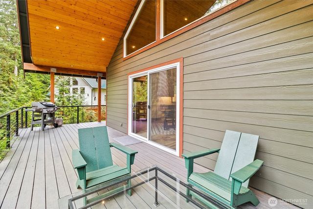 7381 Scott Place, Glacier, WA 98244