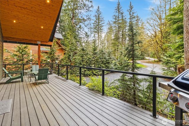 7381 Scott Place, Glacier, WA 98244