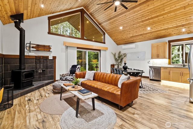 7381 Scott Place, Glacier, WA 98244