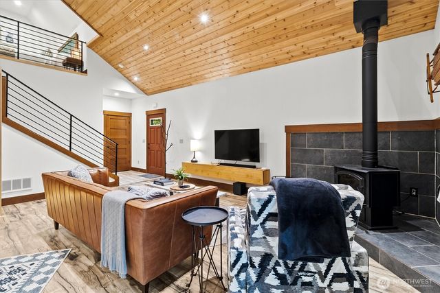 7381 Scott Place, Glacier, WA 98244