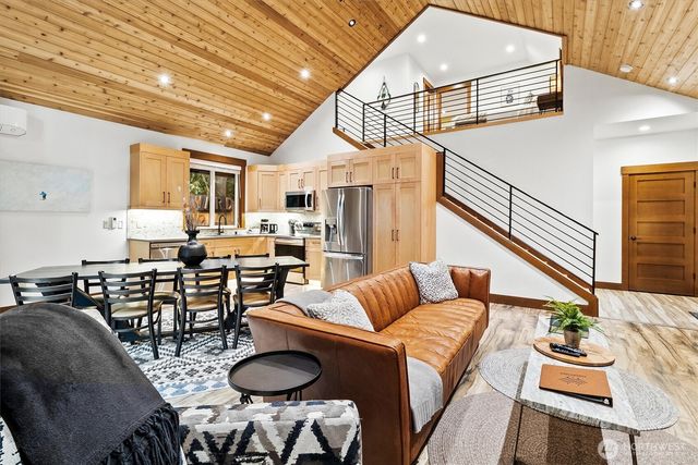 7381 Scott Place, Glacier, WA 98244