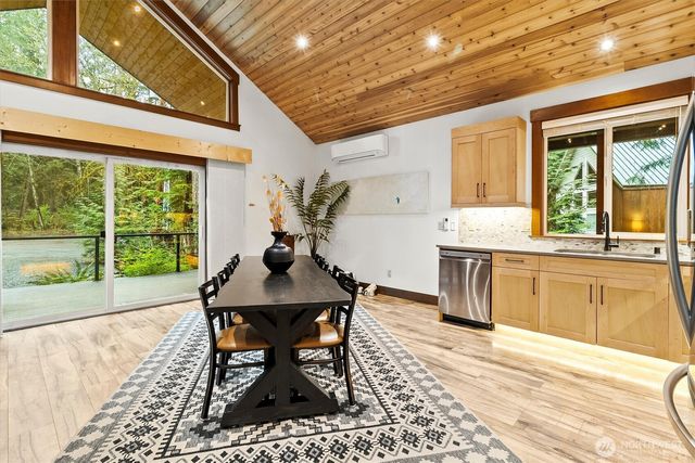 7381 Scott Place, Glacier, WA 98244
