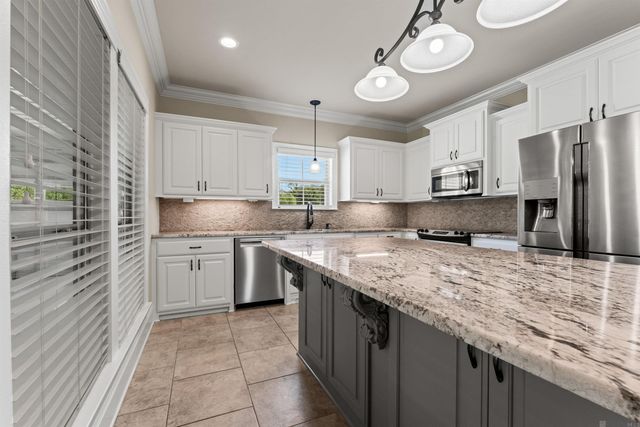 17053 Hardy Ln, Prairieville, LA 70769