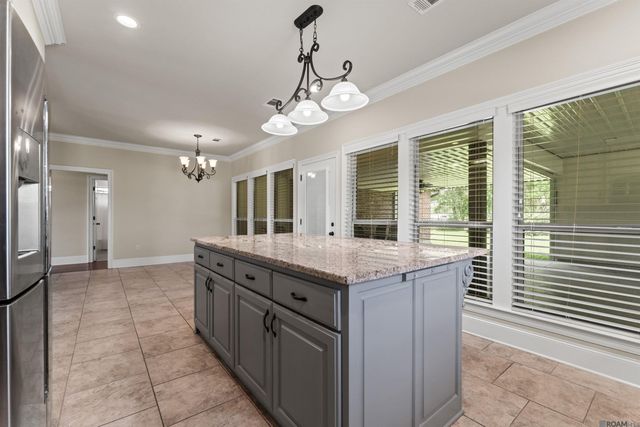 17053 Hardy Ln, Prairieville, LA 70769