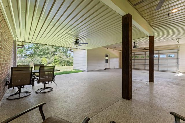 17053 Hardy Ln, Prairieville, LA 70769
