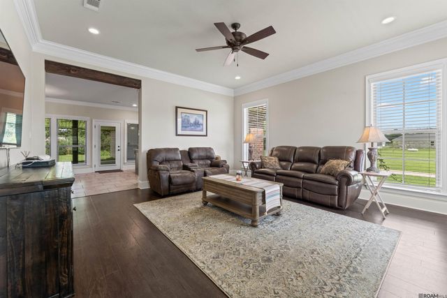 17053 Hardy Ln, Prairieville, LA 70769