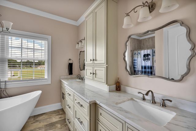 428 Casey Road, Woodruff, SC 29388