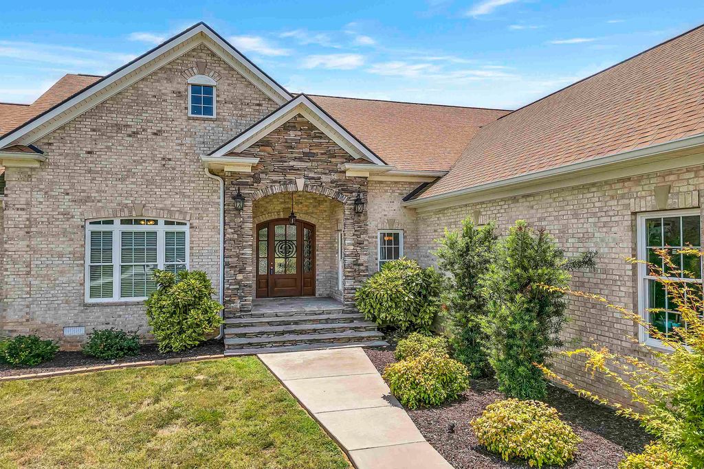 428 Casey Road, Woodruff, SC 29388