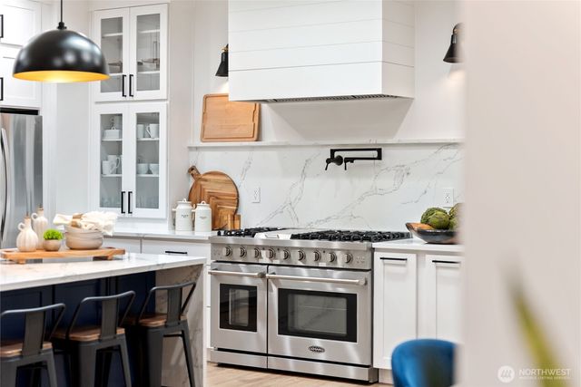 2518 Cincinnati Street, Steilacoom, WA 98388