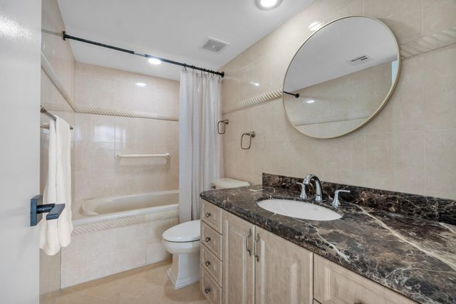 5600 N Flagler Drive 2504, West Palm Beach, FL 33407