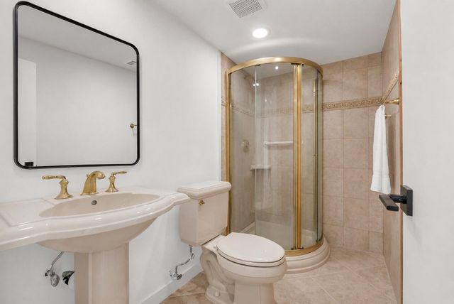 5600 N Flagler Drive 2504, West Palm Beach, FL 33407
