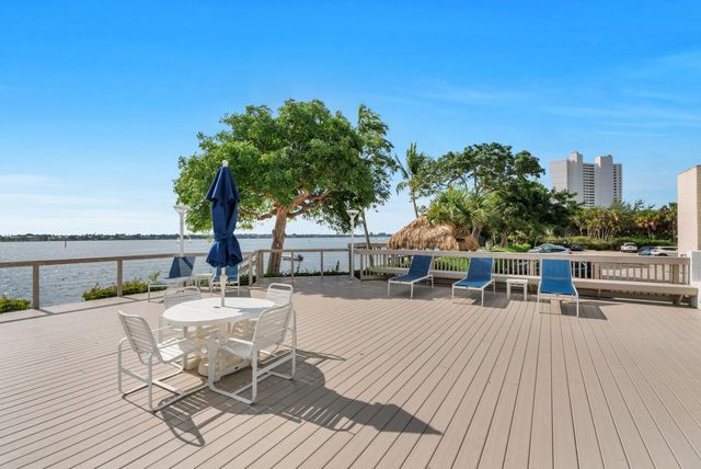 5600 N Flagler Drive 2504, West Palm Beach, FL 33407