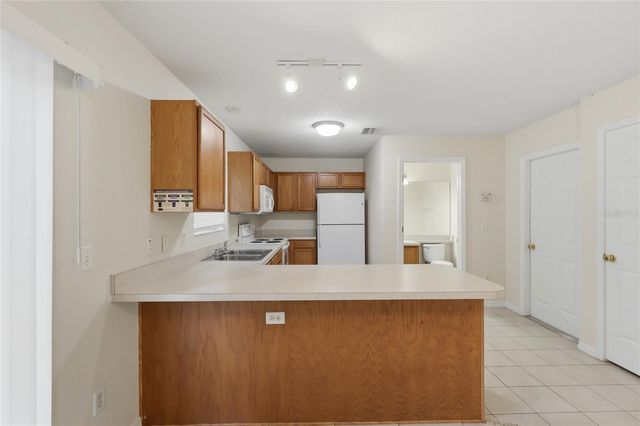 3006 AMBER OAK DRIVE, Valrico, FL 33594
