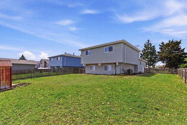 16801 90th Avenue, Orland Hills, IL 60487