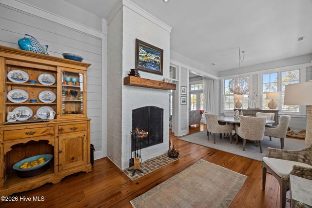 365 E Harborside Road, Oriental, NC 28571