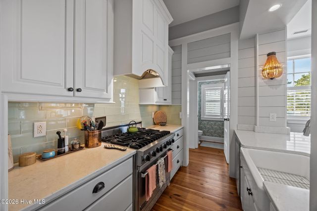 365 E Harborside Road, Oriental, NC 28571