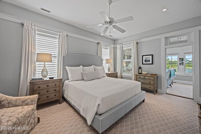 365 E Harborside Road, Oriental, NC 28571