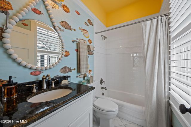 365 E Harborside Road, Oriental, NC 28571