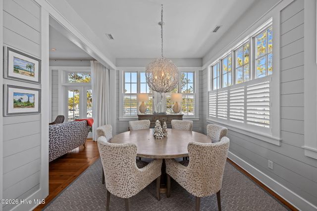 365 E Harborside Road, Oriental, NC 28571