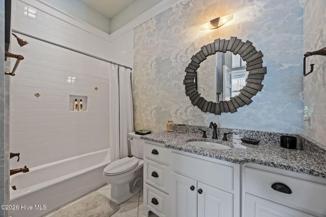 365 E Harborside Road, Oriental, NC 28571