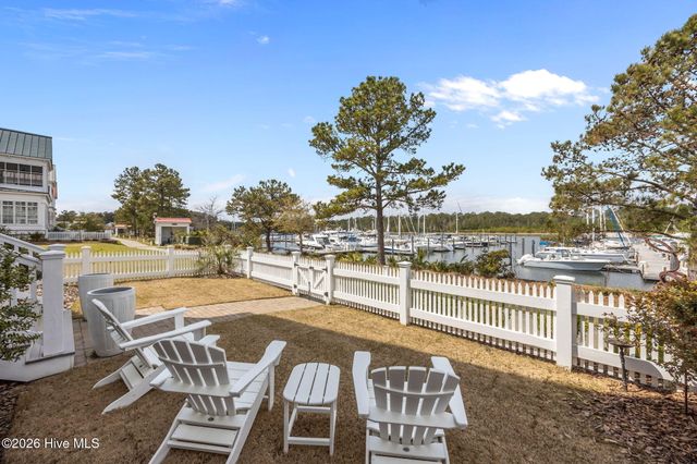 365 E Harborside Road, Oriental, NC 28571
