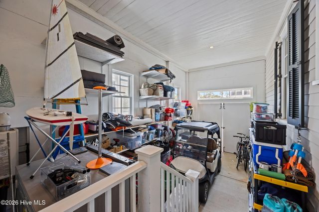 365 E Harborside Road, Oriental, NC 28571