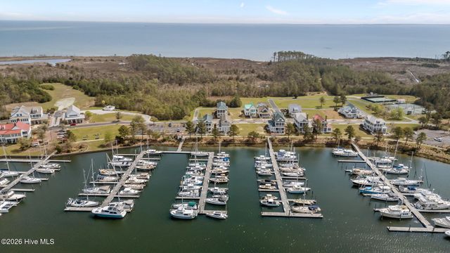 365 E Harborside Road, Oriental, NC 28571