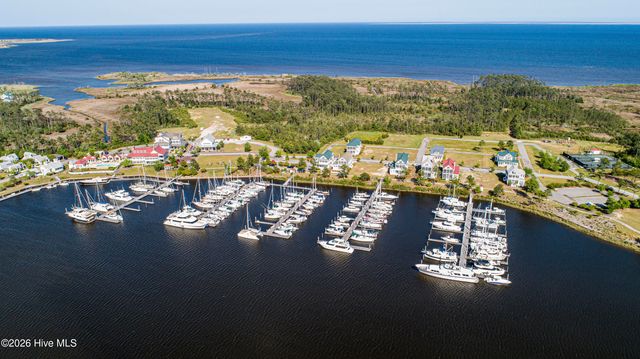365 E Harborside Road, Oriental, NC 28571
