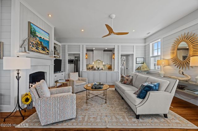 365 E Harborside Road, Oriental, NC 28571