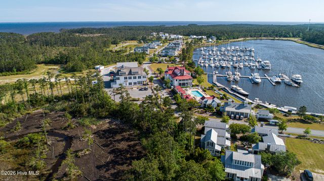 365 E Harborside Road, Oriental, NC 28571