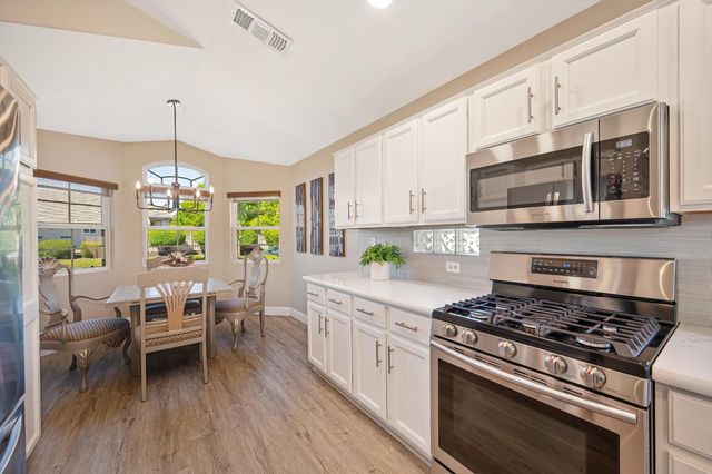7117 Clearview Way, Roseville, CA 95747