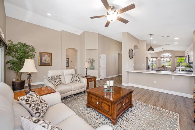 7117 Clearview Way, Roseville, CA 95747