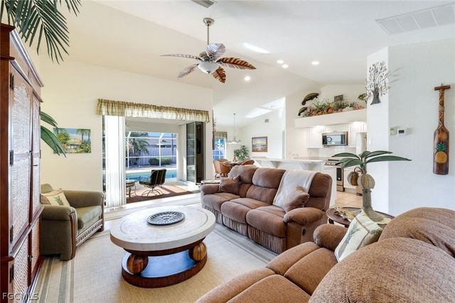 3510 SE 5th PL, Cape Coral, FL 33904