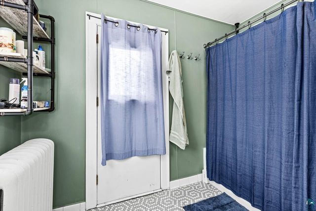 2402 Banks Ave, Superior, WI 54880