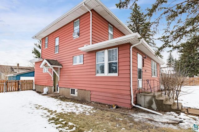 2402 Banks Ave, Superior, WI 54880