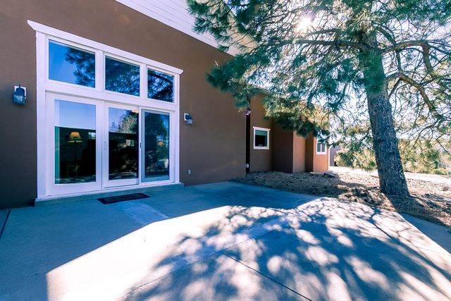 26 Shade Tree Lane, Tijeras, NM 87059