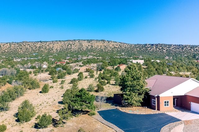 26 Shade Tree Lane, Tijeras, NM 87059