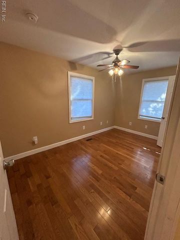 8021 Glen RD W, Norfolk, VA 23505