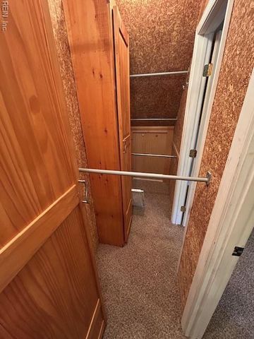 8021 Glen RD W, Norfolk, VA 23505