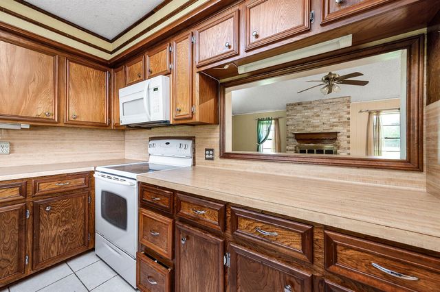 1626 County Road 965, Alvin, TX 77511