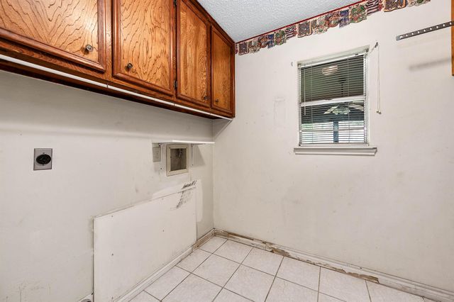 1626 County Road 965, Alvin, TX 77511