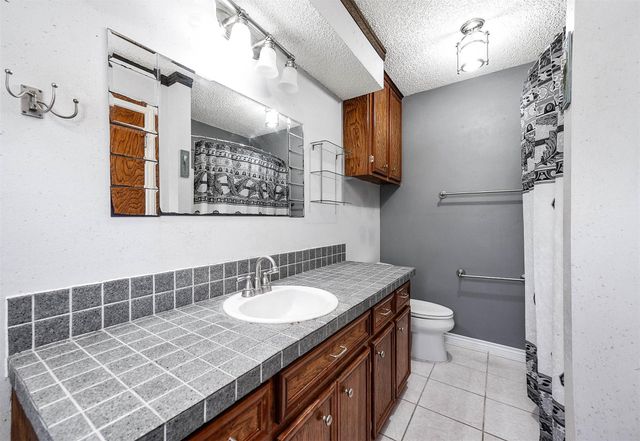 1626 County Road 965, Alvin, TX 77511