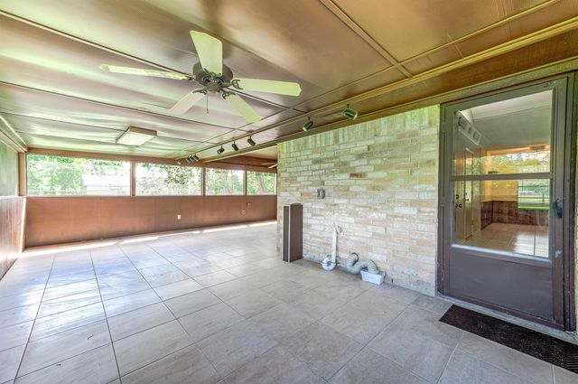 1626 County Road 965, Alvin, TX 77511