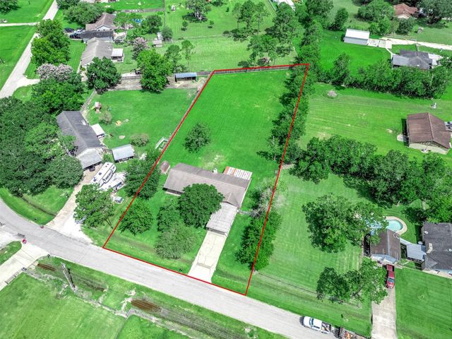 1626 County Road 965, Alvin, TX 77511